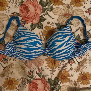 Victoria’s Secret PINK push up bra